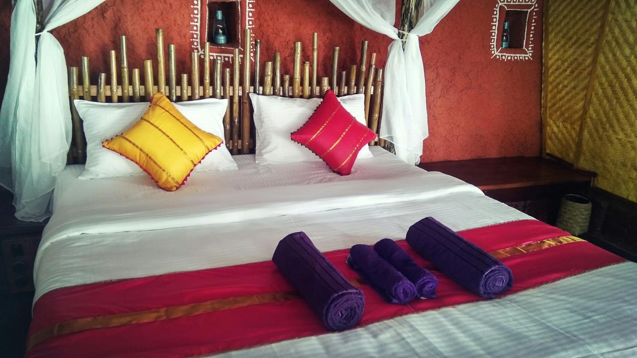 Belantara Beach Front Hotel Vengurla Esterno foto
