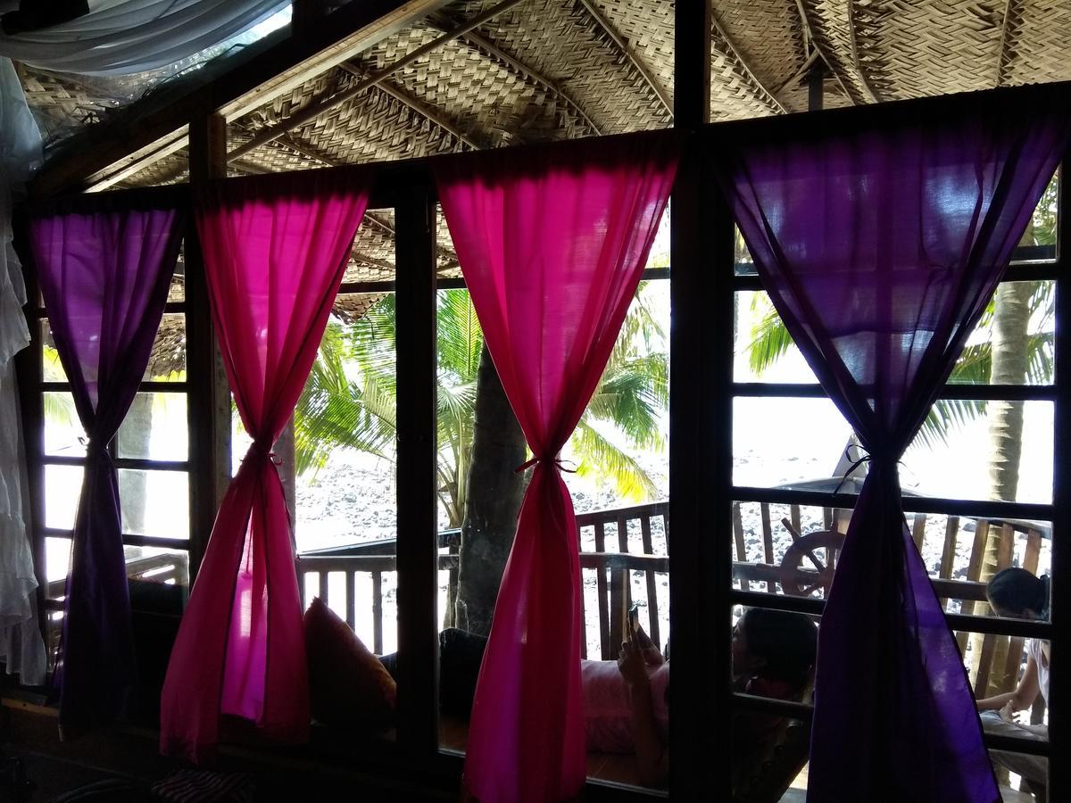 Belantara Beach Front Hotel Vengurla Esterno foto